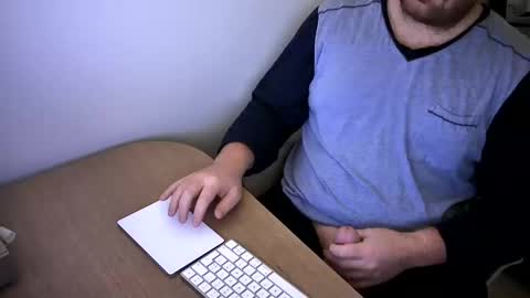 FloFrenchCurv288 online show from January 10, 2:17 am