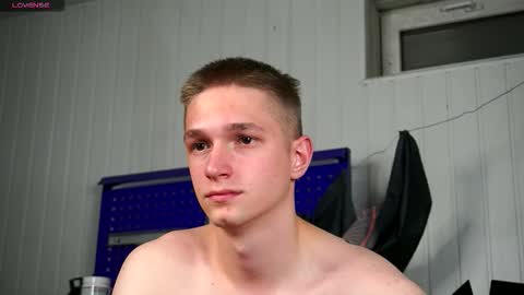 Dustyn online show from October 23, 5:27 pm