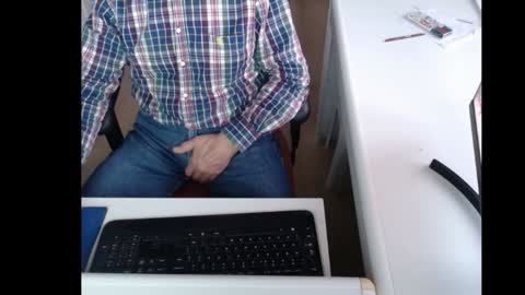 dutchpornking2 online show from December 13, 8:21 am