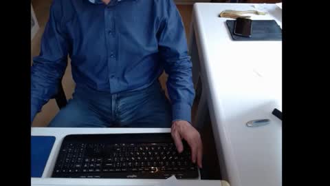 dutchpornking2 online show from September 18, 11:23 am