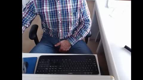 dutchpornking2 online show from February 17, 8:09 am