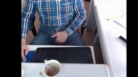 dutchpornking2 online show from February 11, 8:05 am