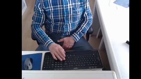 dutchpornking2 online show from March 9, 8:40 am