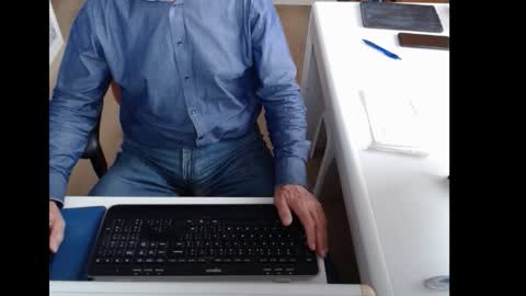 dutchpornking2 online show from October 3, 12:10 pm