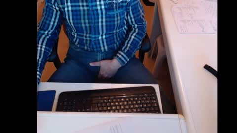 dutchpornking2 online show from February 8, 8:31 am