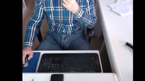 dutchpornking2 online show from January 21, 8:00 am