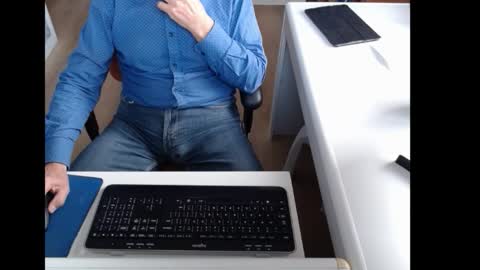 dutchpornking2 online show from October 13, 8:09 am