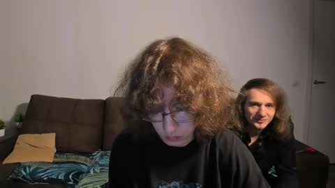 Georg and Max online show from January 18, 1:35 pm