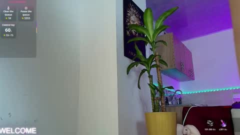 dwayne_brown online show from April 3, 7:32 pm