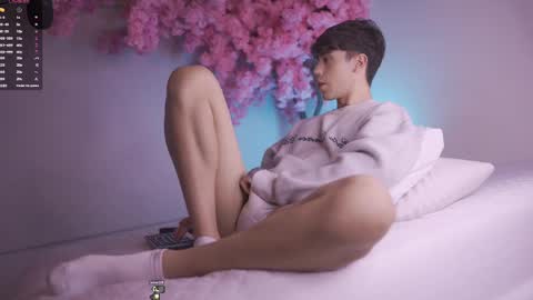 Snapshot of dwayne_xx chatting on February 21, 6:26 pm Dwayne xx online show from February 21, 6:26 pm