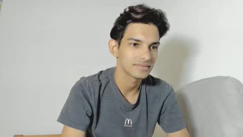 Snapshot of dylan_hoot chatting on October 15, 7:10 pm Dylan online show from October 15, 7:10 pm