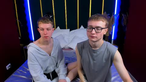 Dylan online show from April 2, 8:33 am