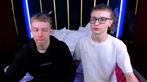 Dylan online show from April 5, 10:23 am