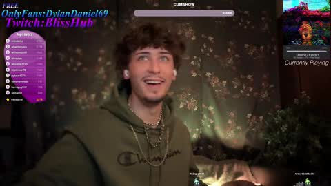 Dylan Daniel 7.8 online show from December 10, 8:38 pm