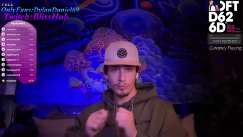 Dylan Daniel 7.8 online show from December 13, 8:15 pm