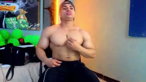 dylanguss online show from January 6, 12:09 pm