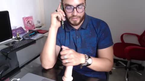 dylanhot10 online show from January 28, 9:19 pm