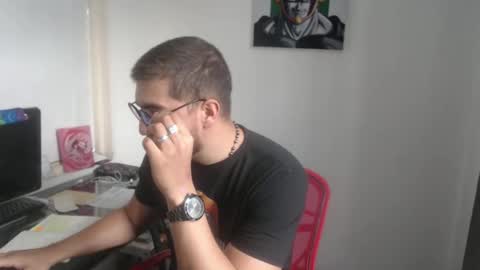 dylanhot10 online show from December 3, 9:54 pm