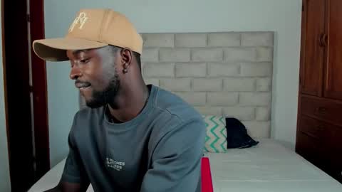 Dylan Taylor online show from November 22, 12:38 pm