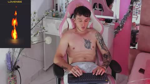 ---DYLAN--- online show from December 18, 3:02 am