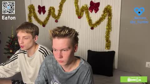 eaton_ online show from January 6, 8:02 pm