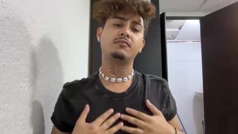 ebell0 online show from April 11, 9:29 pm