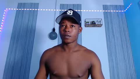 Chris Palaz  online show from December 22, 7:22 pm