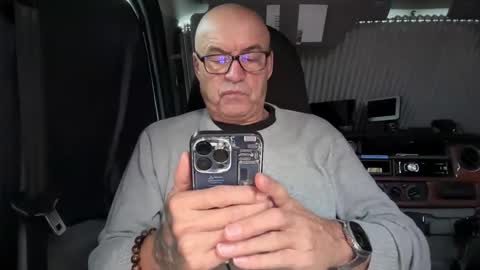 eddelmar online show from December 19, 2:03 pm