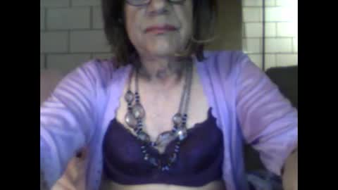 eddie595959 online show from June 7, 9:05 am