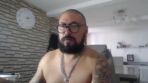 Snapshot of edgarram83 chatting on September 29, 7:10 pm edgarram83 online show from September 29, 7:10 pm