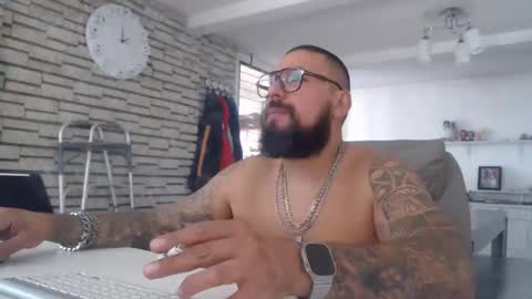 Snapshot of edgarram83 chatting on October 30, 7:59 pm edgarram83 online show from October 30, 7:59 pm