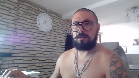 Snapshot of edgarram83 chatting on September 8, 6:40 pm edgarram83 online show from September 8, 6:40 pm