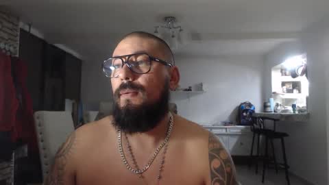 Snapshot of edgarram83 chatting on March 2, 9:21 am edgarram83 online show from March 2, 9:21 am