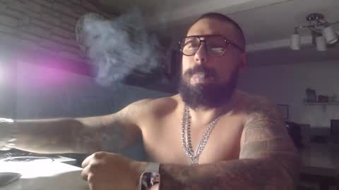 Snapshot of edgarram83 chatting on October 16, 7:38 am edgarram83 online show from October 16, 7:38 am