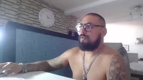 Snapshot of edgarram83 chatting on October 13, 6:14 pm edgarram83 online show from October 13, 6:14 pm