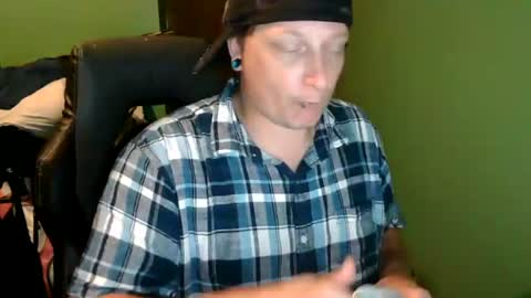 edwardaims_2please online show from June 29, 3:13 am