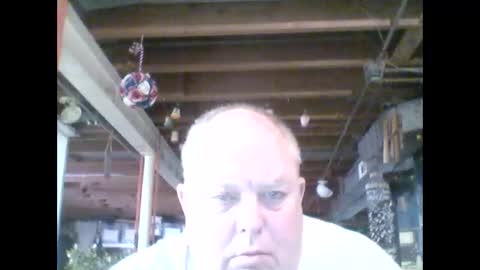 efriff online show from April 18, 7:58 pm