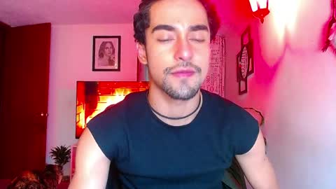 xoxo online show from April 2, 1:03 am