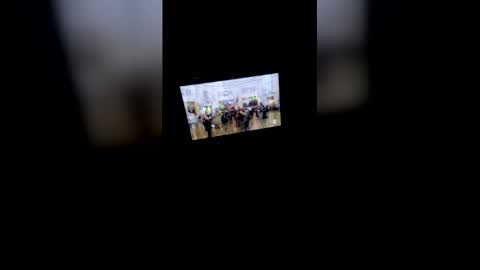 el2ra33fa online show from March 29, 6:57 am