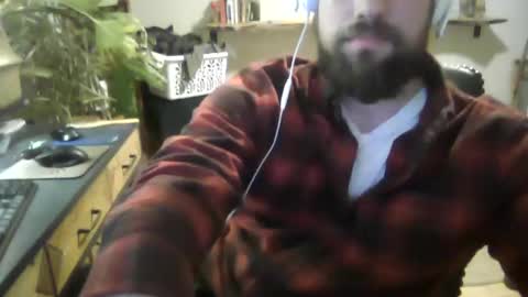 Snapshot of elephantfox chatting on December 12, 5:10 am fox online show from December 12, 5:10 am