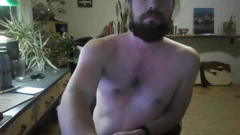 Snapshot of elephantfox chatting on January 4, 5:58 am fox online show from January 4, 5:58 am