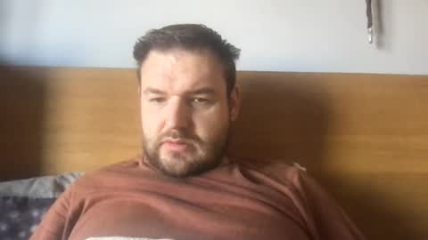 e26 online show from March 3, 12:23 pm