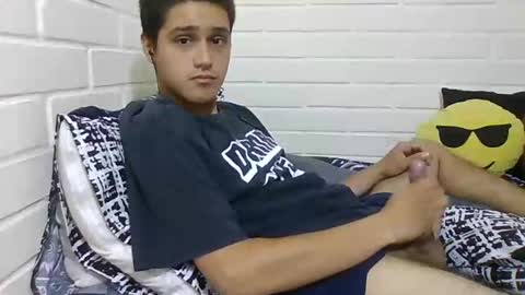 El Ray online show from November 17, 4:26 am