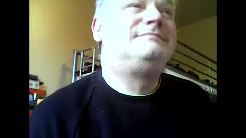 englishguysurrey online show from April 5, 5:59 am