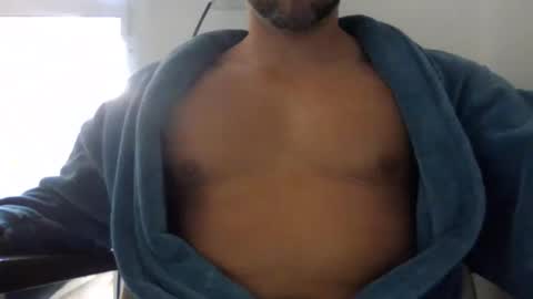 Snapshot of erectuspintus chatting on October 25, 10:39 am erectuspintus online show from October 25, 10:39 am