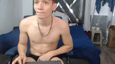 Snapshot of erick_de_rossee chatting on December 21, 6:02 pm erick_de_rossee online show from December 21, 6:02 pm