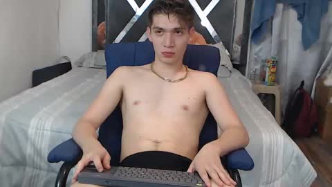 Snapshot of erick_de_rossee chatting on January 30, 11:13 pm erick_de_rossee online show from January 30, 11:13 pm