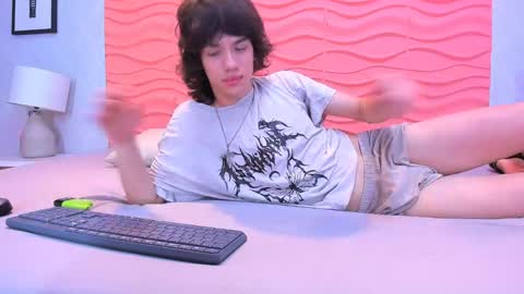 erick_ferrer online show from April 6, 7:36 pm