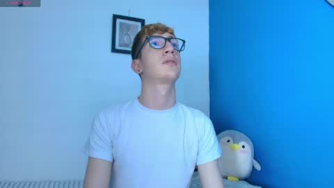 I am Erik online show from April 28, 8:35 pm