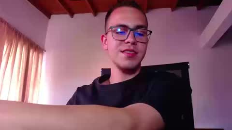 Erik rodriguez online show from September 25, 9:46 pm